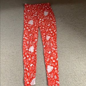Red and White Christmas Design Leggings